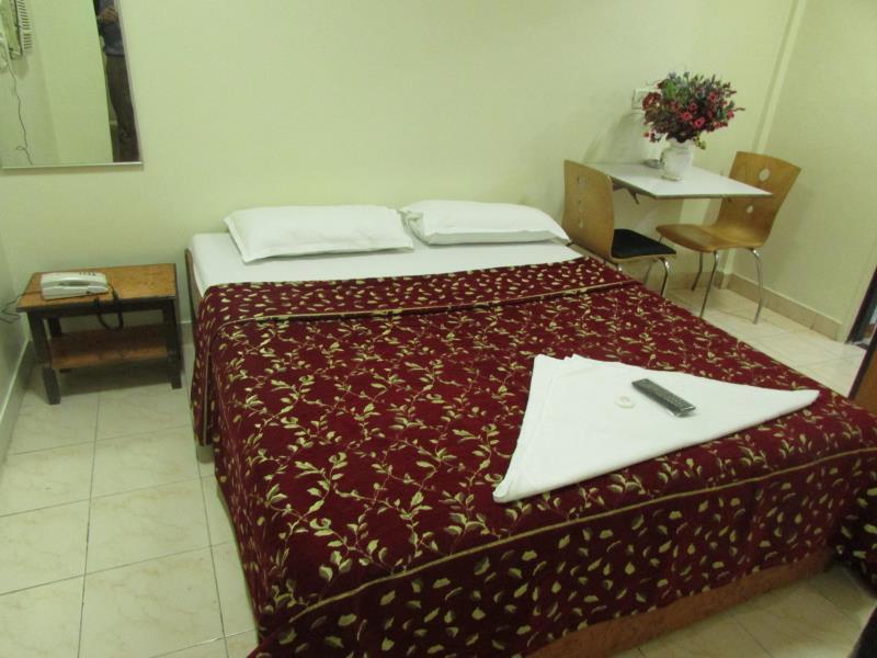 Oyo 1458 Hotel Prince Palace Bombay Esterno foto